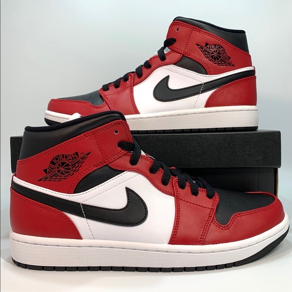 men's air jordan 1 retro mid basketball shoe